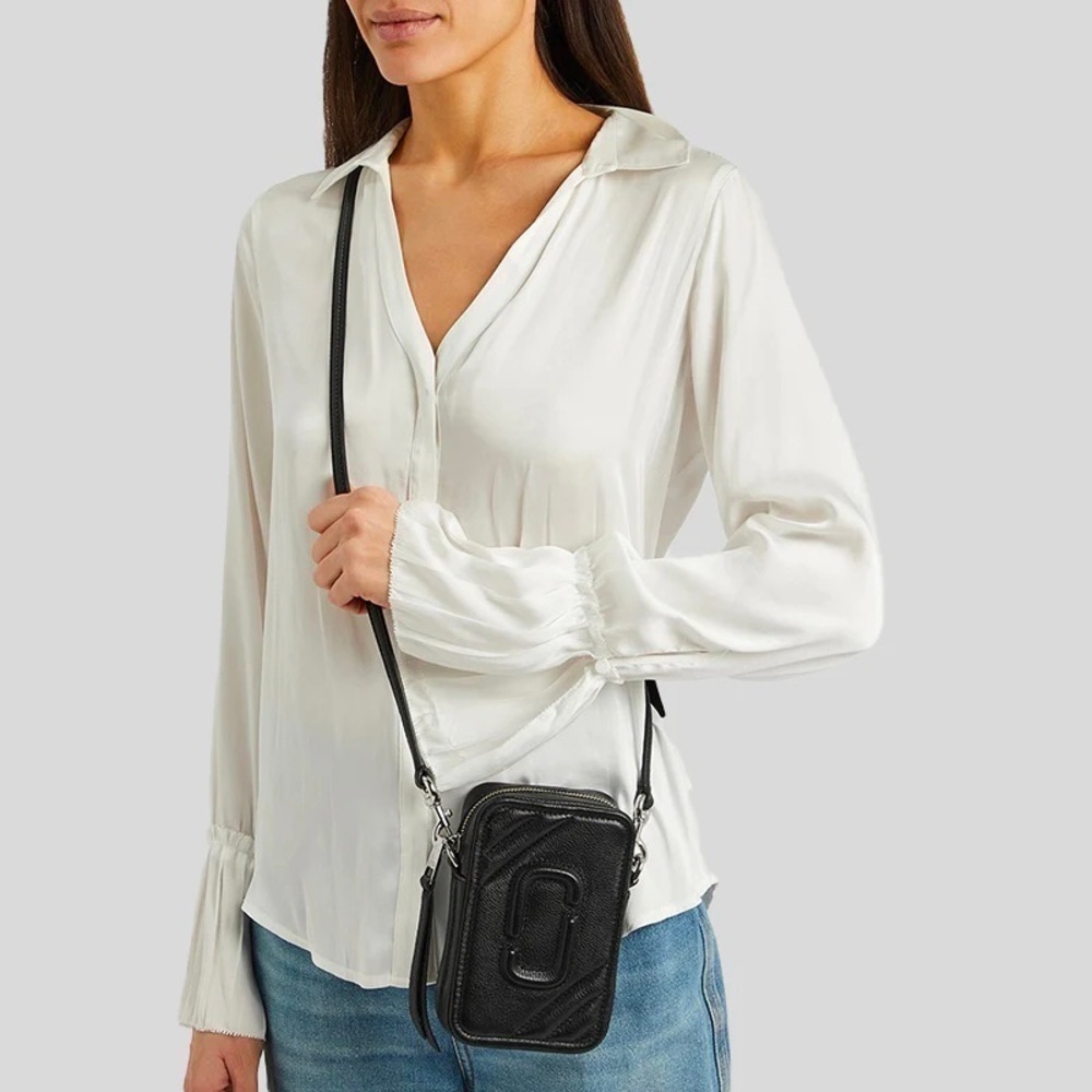 Marc Jacobs Logo Leather Phone Crossbody Bag Black - Picture 2 of 13